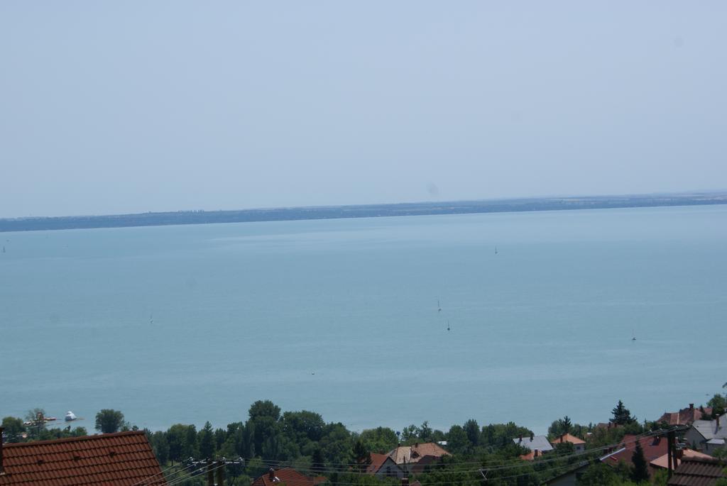 Sargarigo Apartman Haz Hotell Balatonalmádi Eksteriør bilde